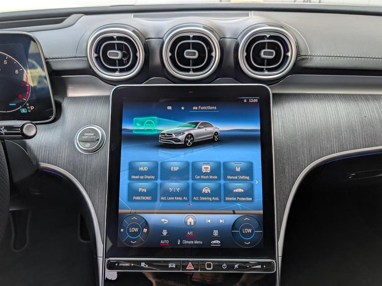 2023 Mercedes-Benz C 300 4MATIC - NAVI - PANO ROOF - 360 CAM - TECH FEATURES