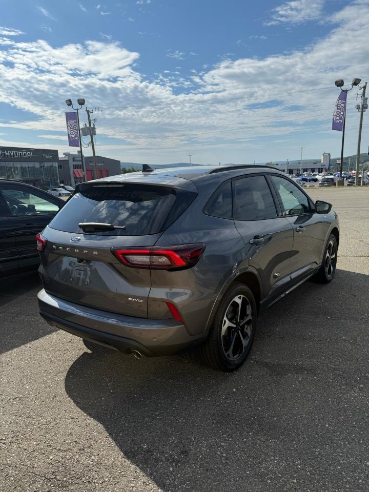 2025 Ford Escape ST-Line Elite Photo5