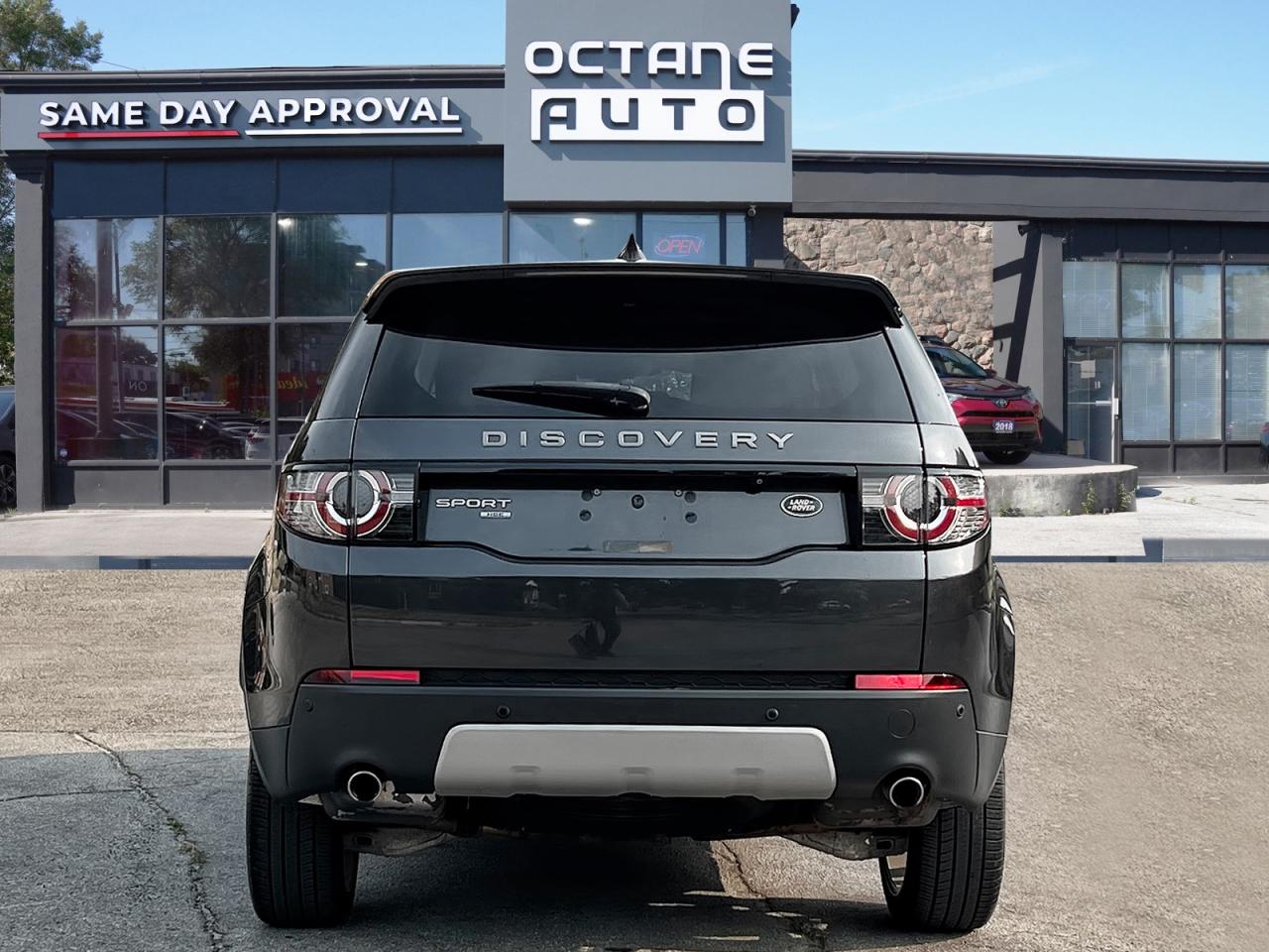 2018 Land Rover Discovery Sport HSE - Photo #5