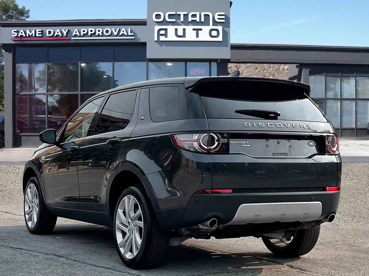2018 Land Rover Discovery Sport HSE - Photo #4