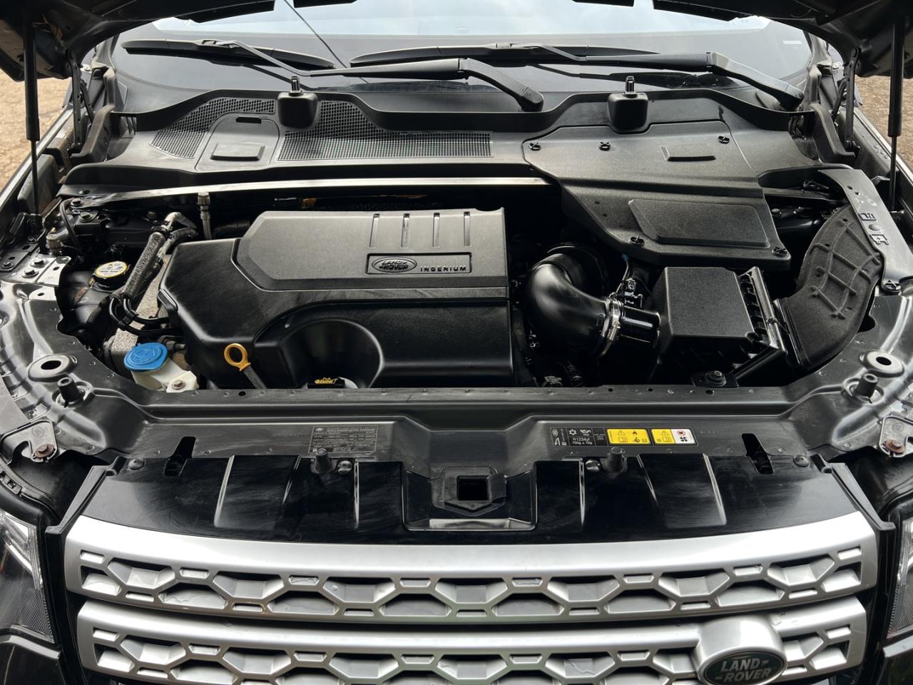 2018 Land Rover Discovery Sport HSE - Photo #6