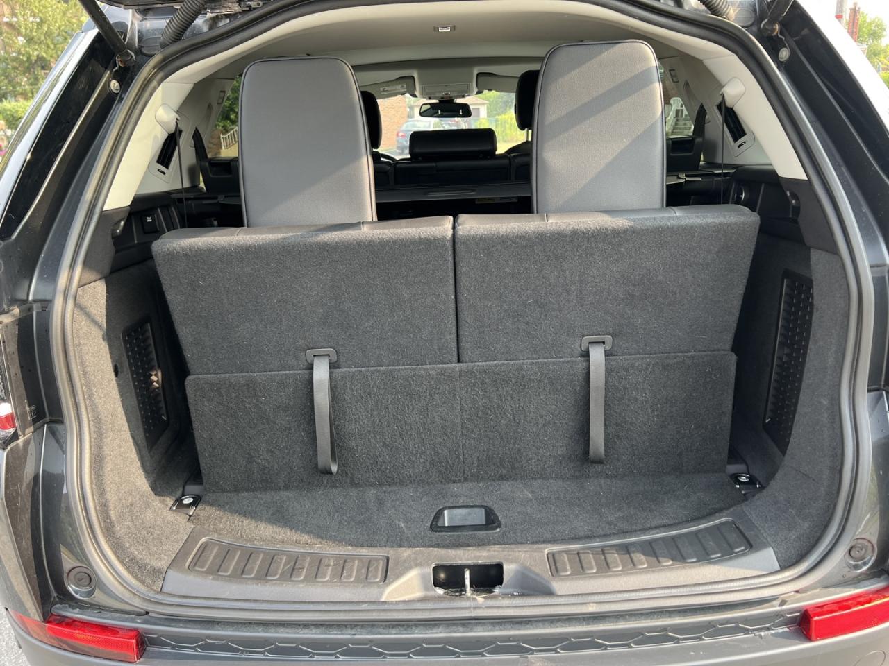 2018 Land Rover Discovery Sport HSE - Photo #8