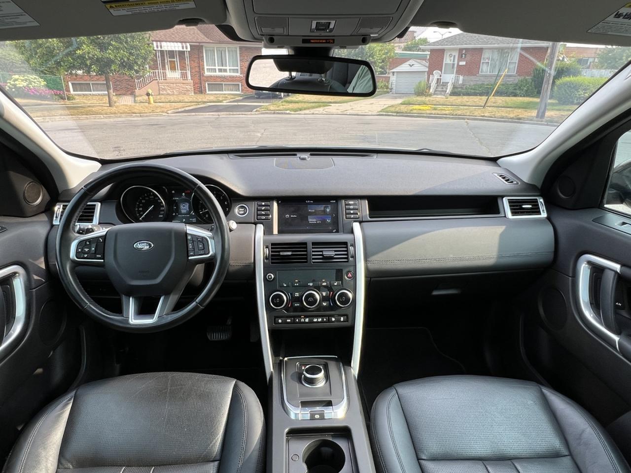 2018 Land Rover Discovery Sport HSE - Photo #14