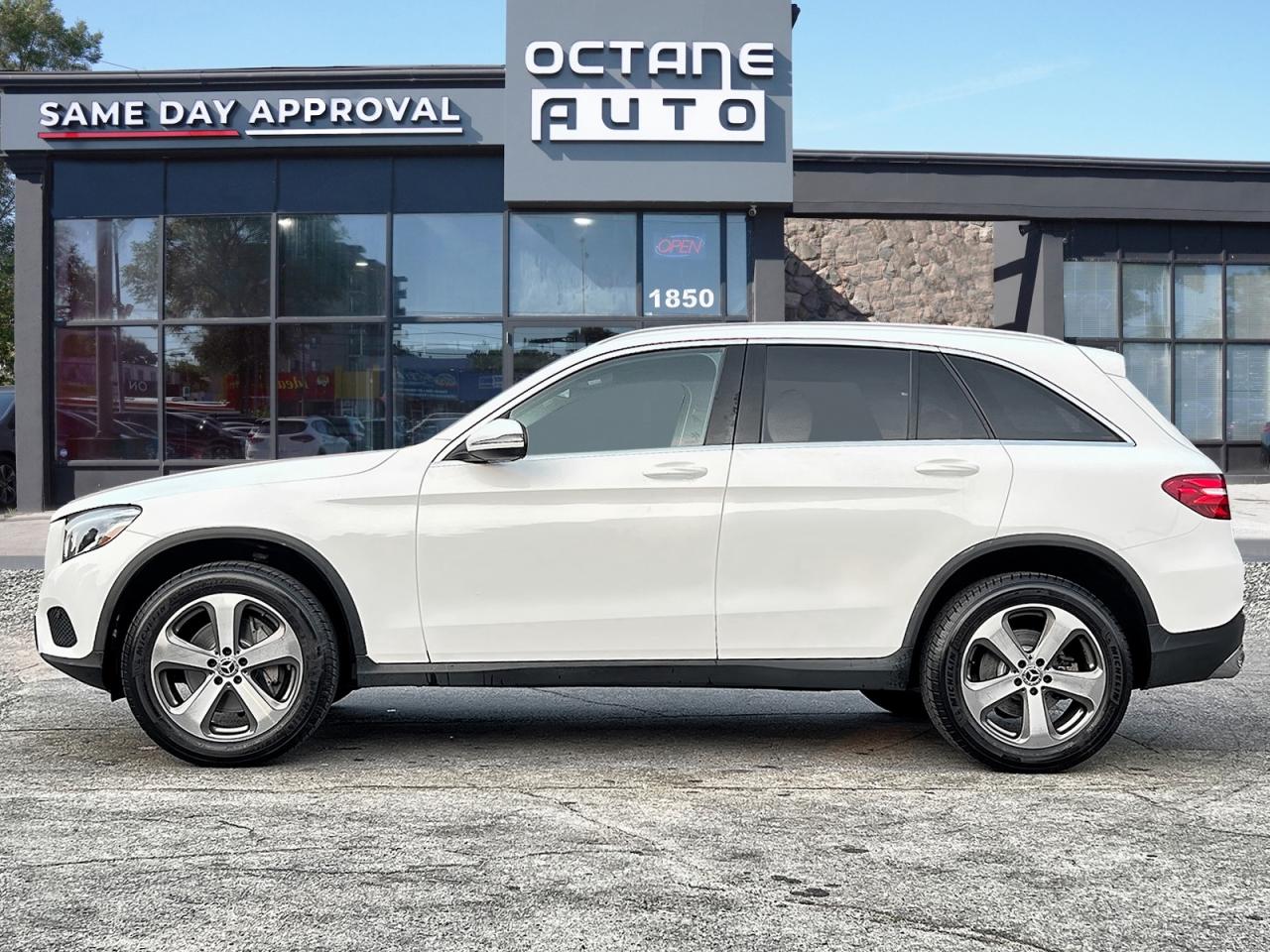 2019 Mercedes-Benz GLC-Class GLC300 4MATIC - Photo #3