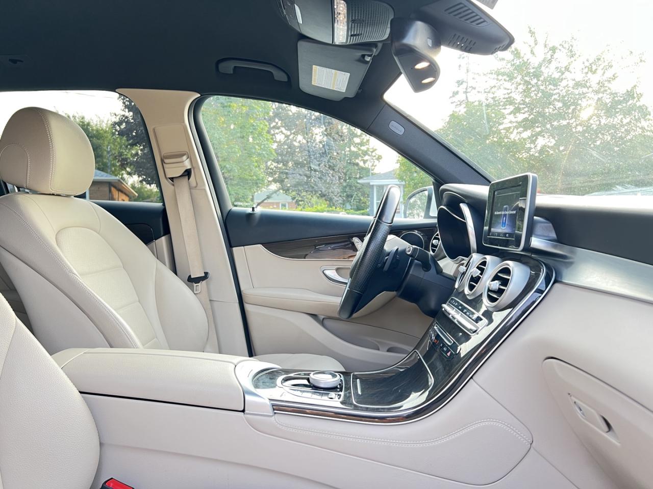 2019 Mercedes-Benz GLC-Class GLC300 4MATIC - Photo #10