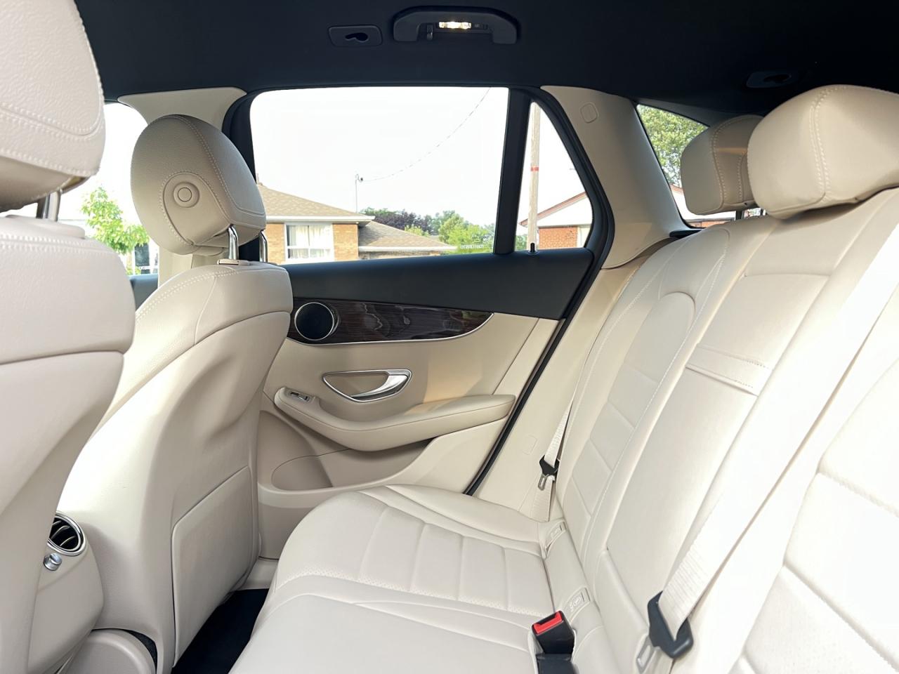 2019 Mercedes-Benz GLC-Class GLC300 4MATIC - Photo #12