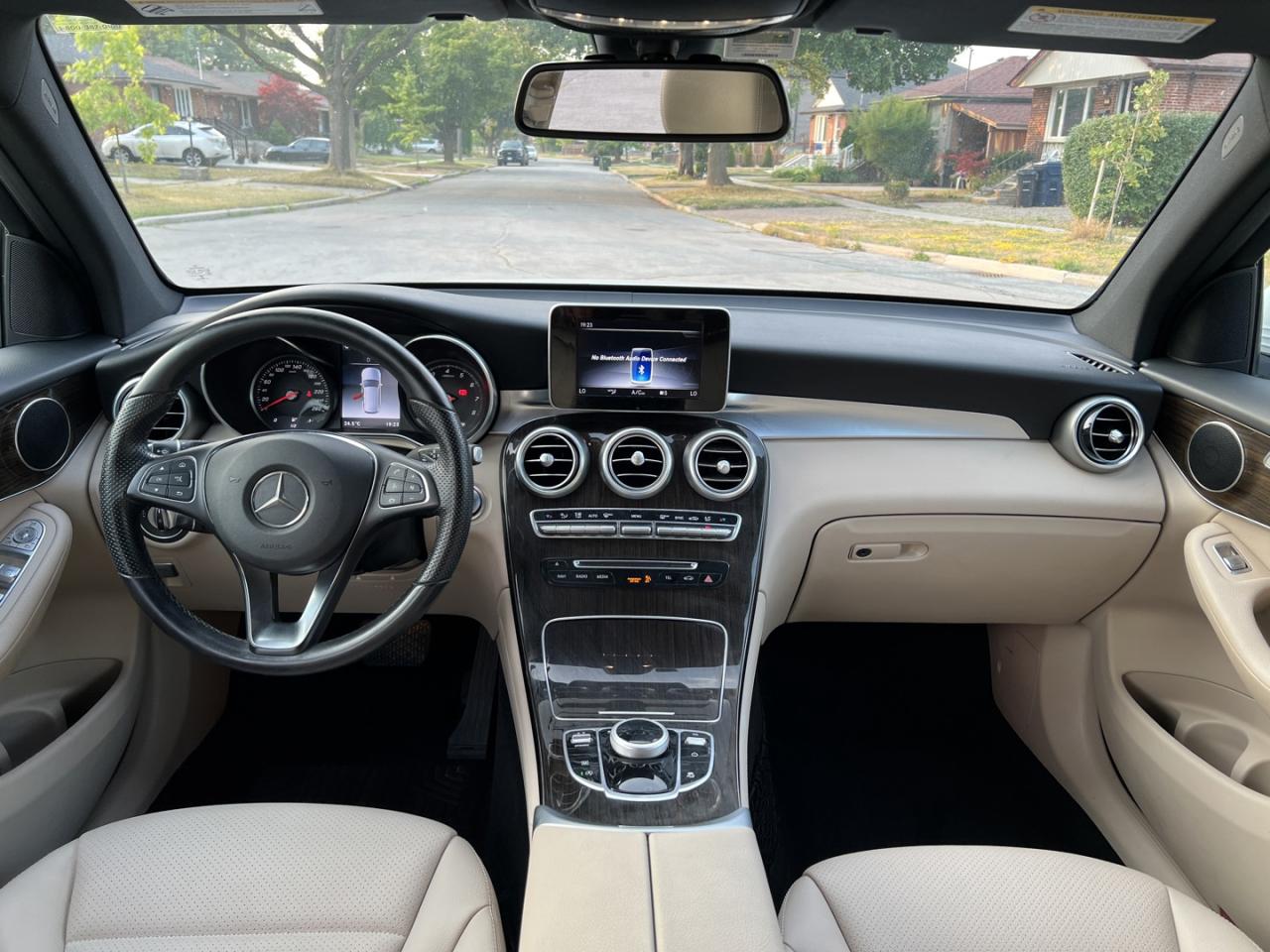 2019 Mercedes-Benz GLC-Class GLC300 4MATIC - Photo #13