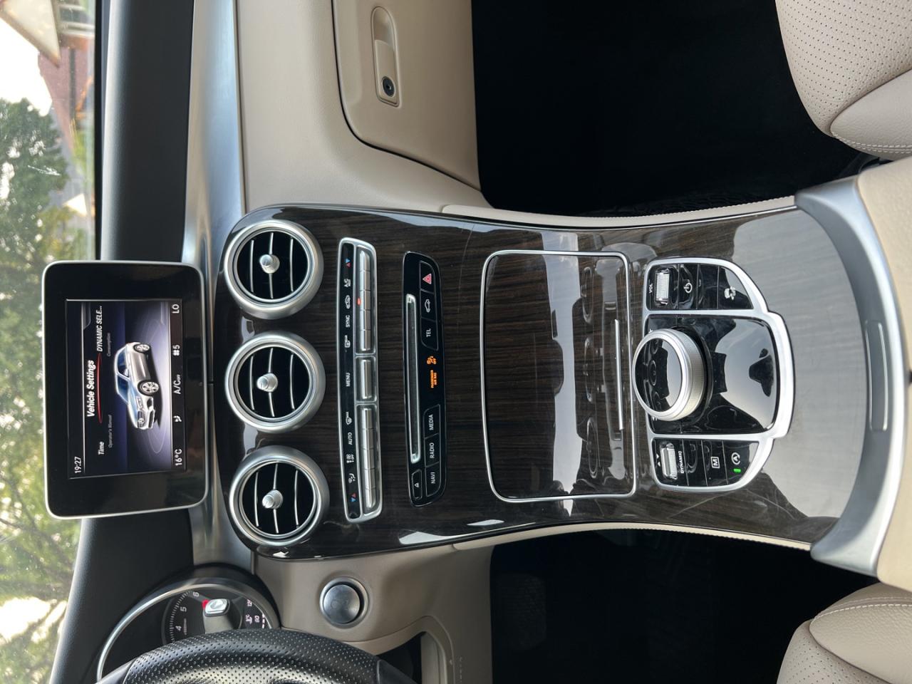 2019 Mercedes-Benz GLC-Class GLC300 4MATIC - Photo #20