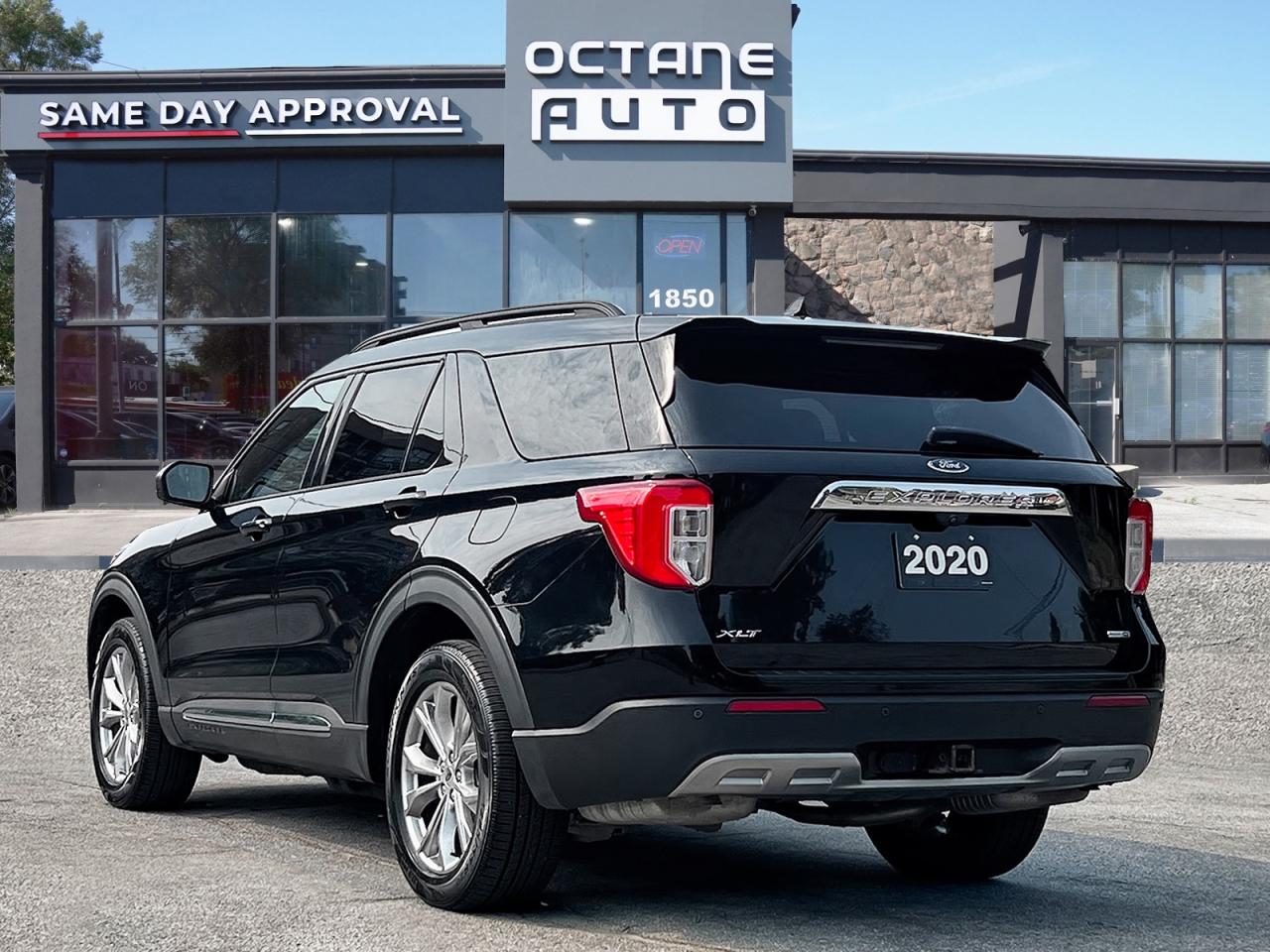 2020 Ford Explorer XLT AWD - Photo #4