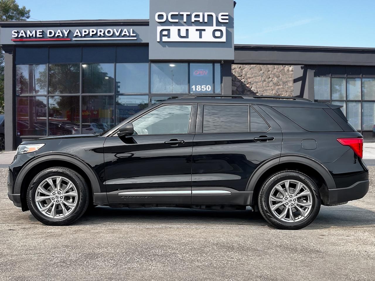 2020 Ford Explorer XLT AWD - Photo #3