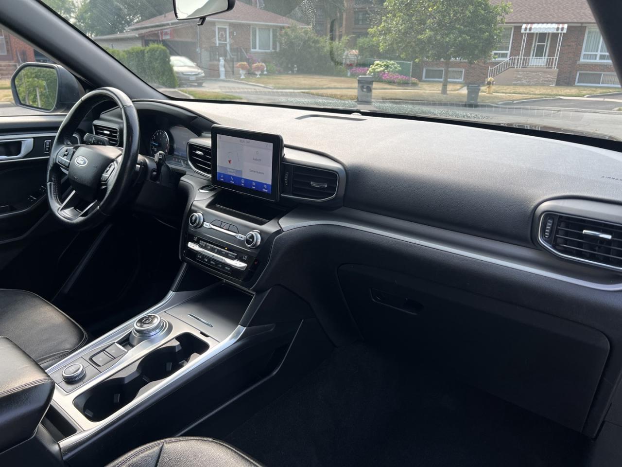 2020 Ford Explorer XLT AWD - Photo #10