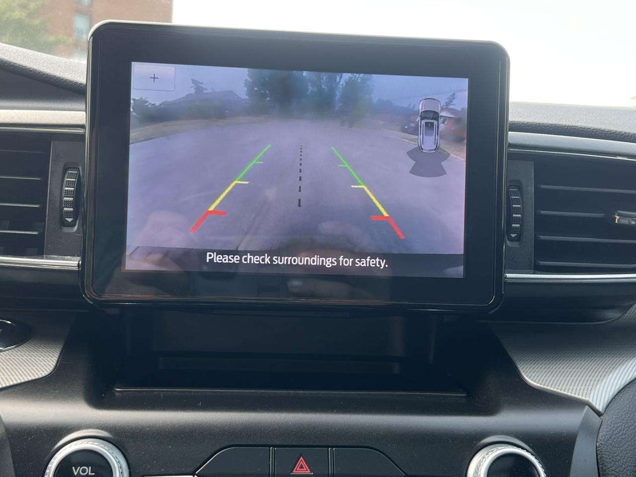 2020 Ford Explorer XLT AWD - Photo #18