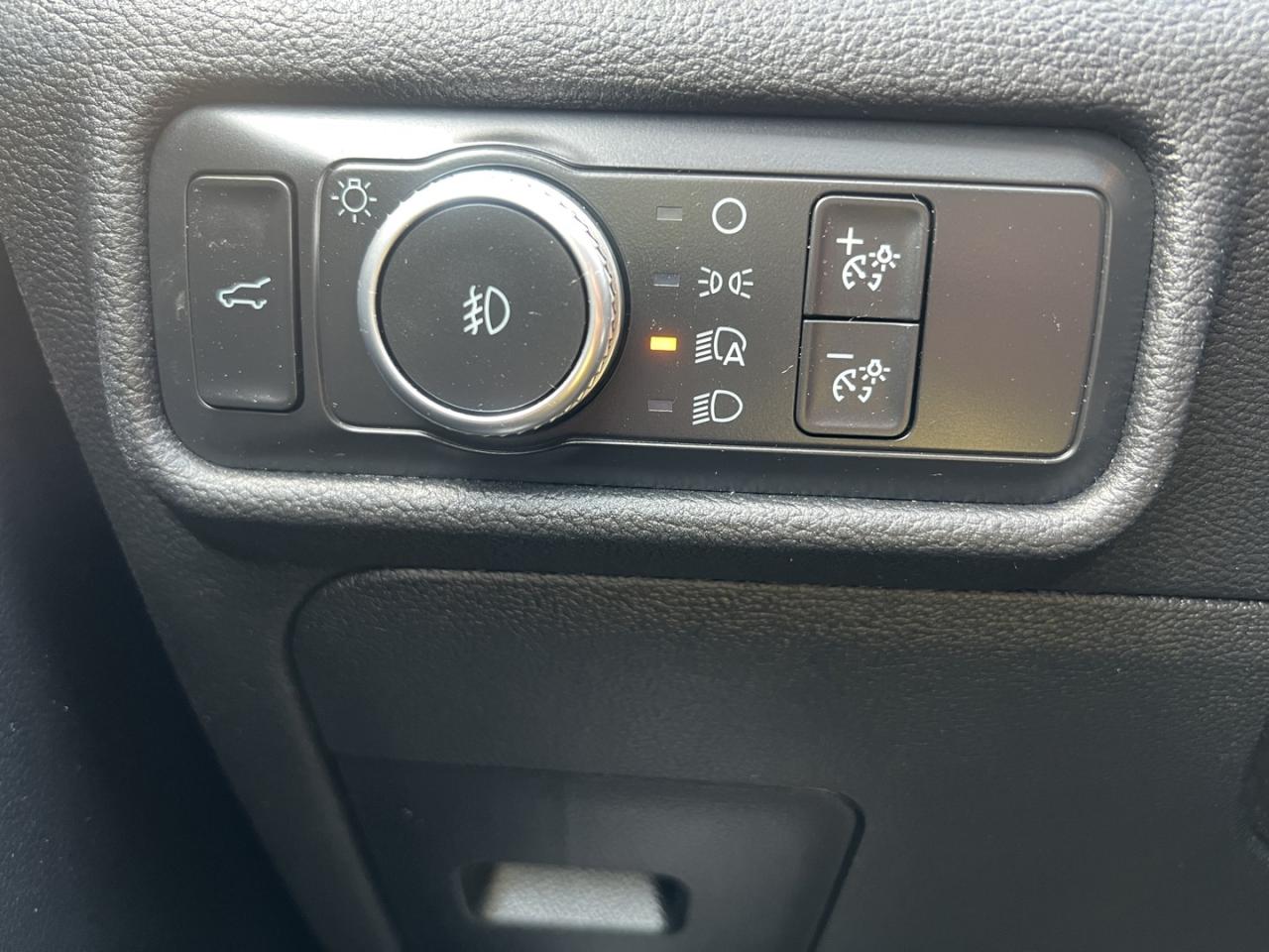 2020 Ford Explorer XLT AWD - Photo #23