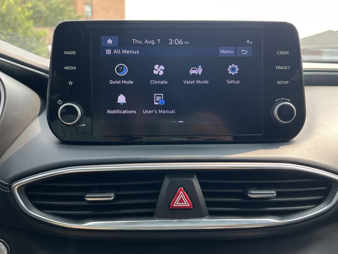 2021 Hyundai Santa Fe HYBRID Luxury - Photo #20