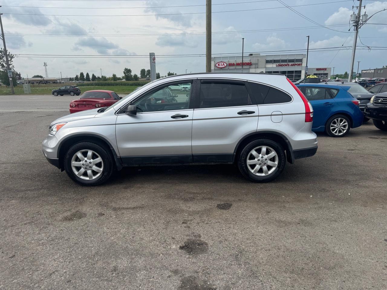 2011 Honda CR-V LX, AUTO, 4 CYL, ONLY 35,000KMS, LOW KMS, CERT - Photo #2