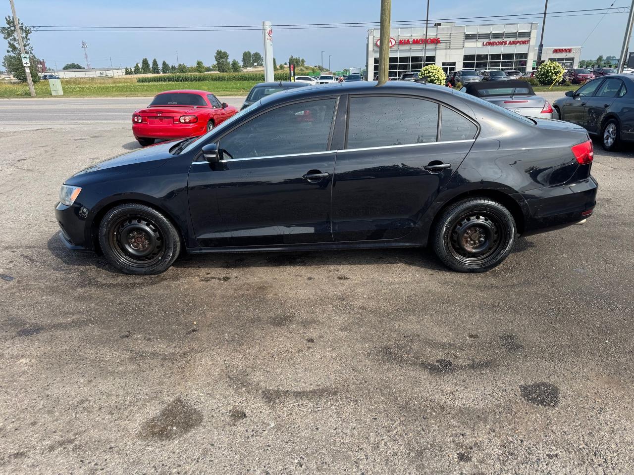 2015 Volkswagen Jetta HIGHLINE, LEATHER, AUTO, LOADED, CERTIFIED - Photo #2