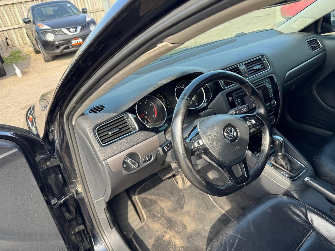 2015 Volkswagen Jetta HIGHLINE, LEATHER, AUTO, LOADED, CERTIFIED - Photo #10