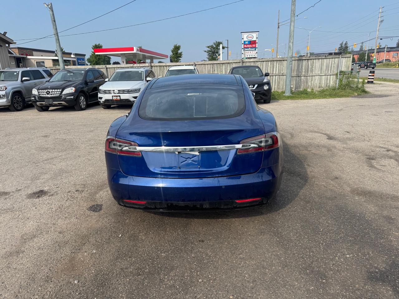 2016 Tesla Model S AS IS, 90D, EX TESLA SERVICE, BLUE, NO REAR SEATS - Photo #4