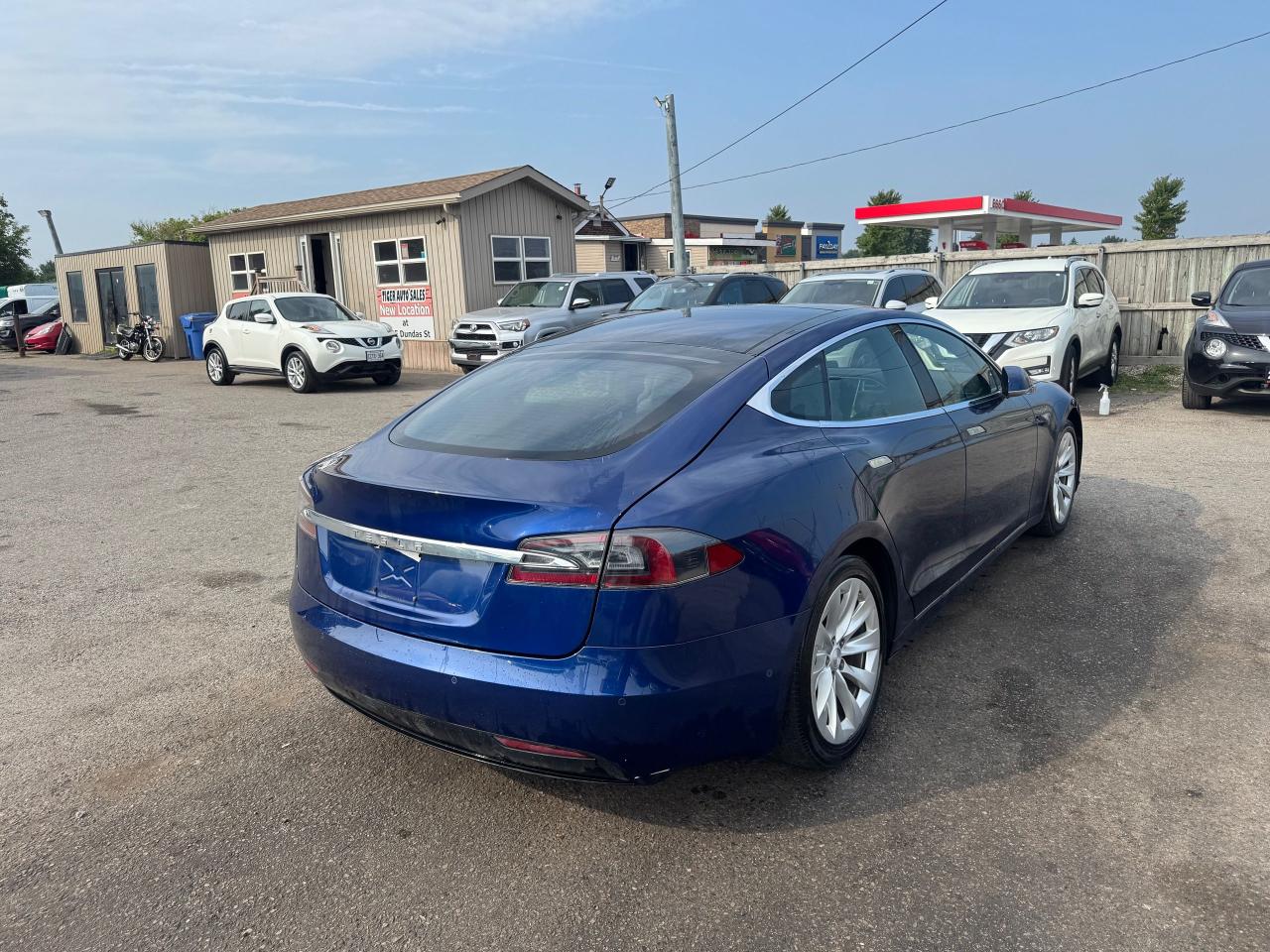 2016 Tesla Model S AS IS, 90D, EX TESLA SERVICE, BLUE, NO REAR SEATS - Photo #5