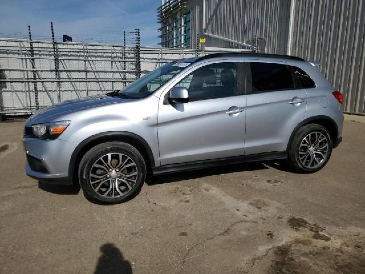 2017 Mitsubishi RVR 