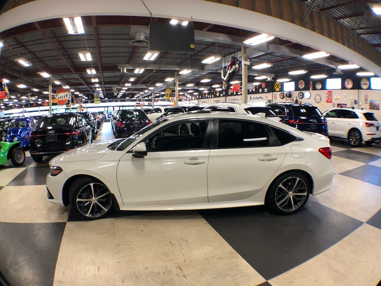 2022 Honda Civic TOURING AUT0 NAVI LEATHER SUNROOF CAMERA B/SPOT Photo3