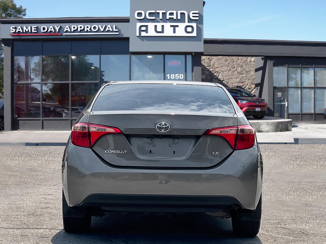 2018 Toyota Corolla LE - Photo #5