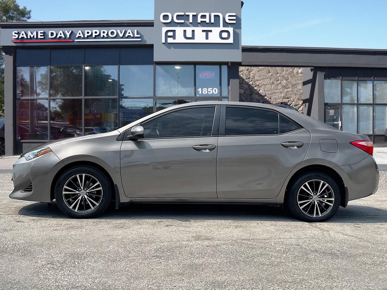 2018 Toyota Corolla LE - Photo #3