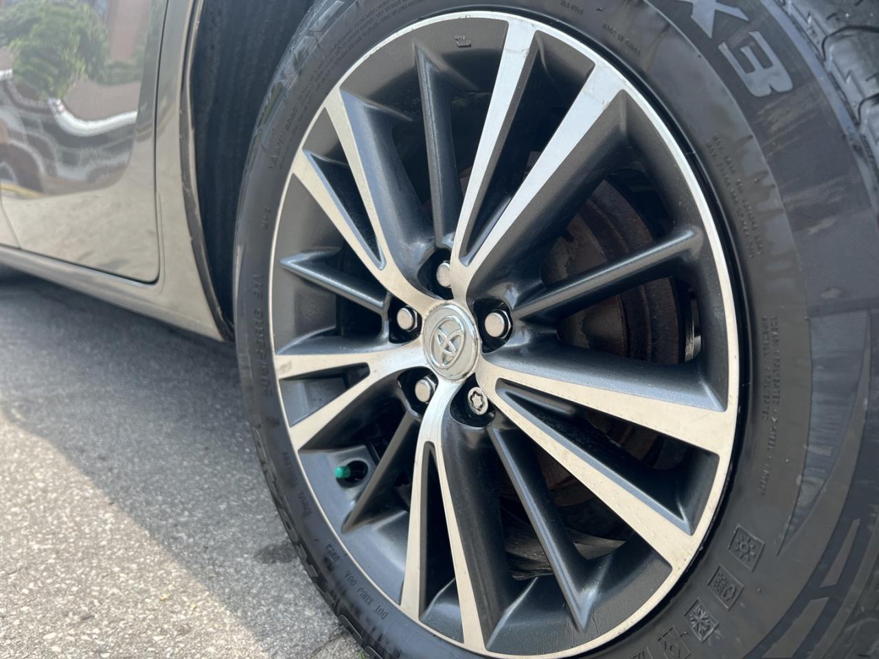 2018 Toyota Corolla LE - Photo #6