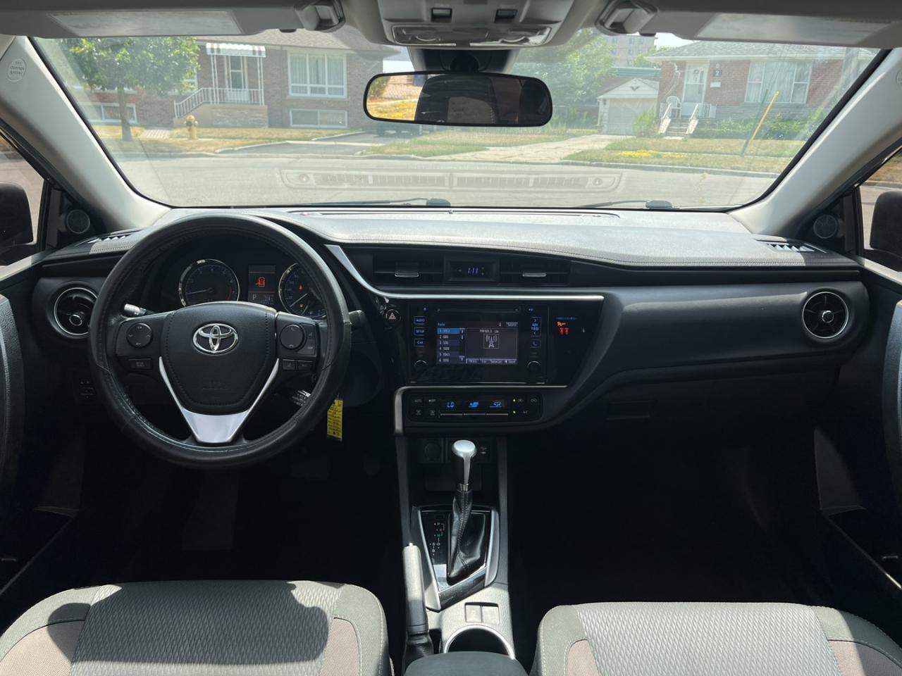 2018 Toyota Corolla LE - Photo #15