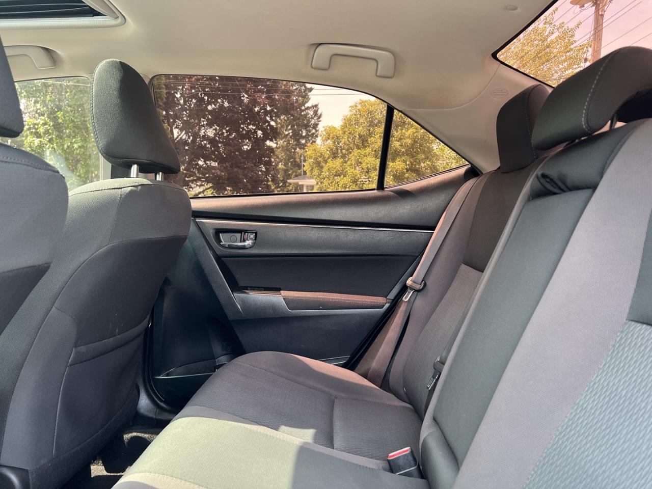 2018 Toyota Corolla LE - Photo #14