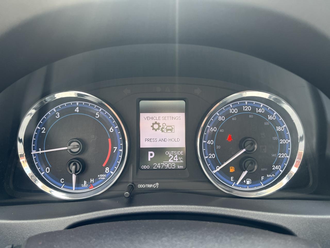 2018 Toyota Corolla LE - Photo #18