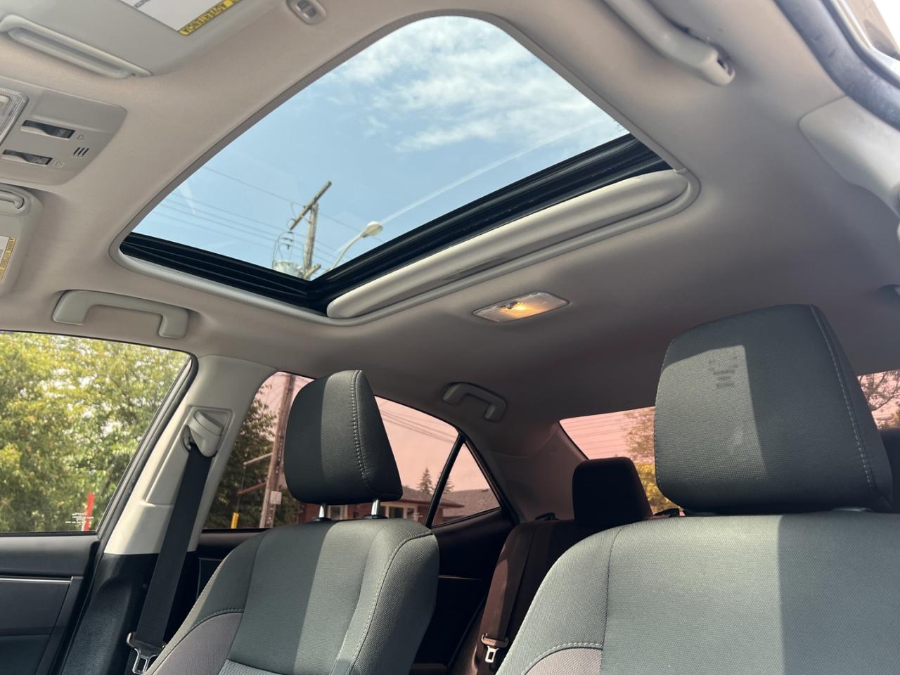 2018 Toyota Corolla LE - Photo #26