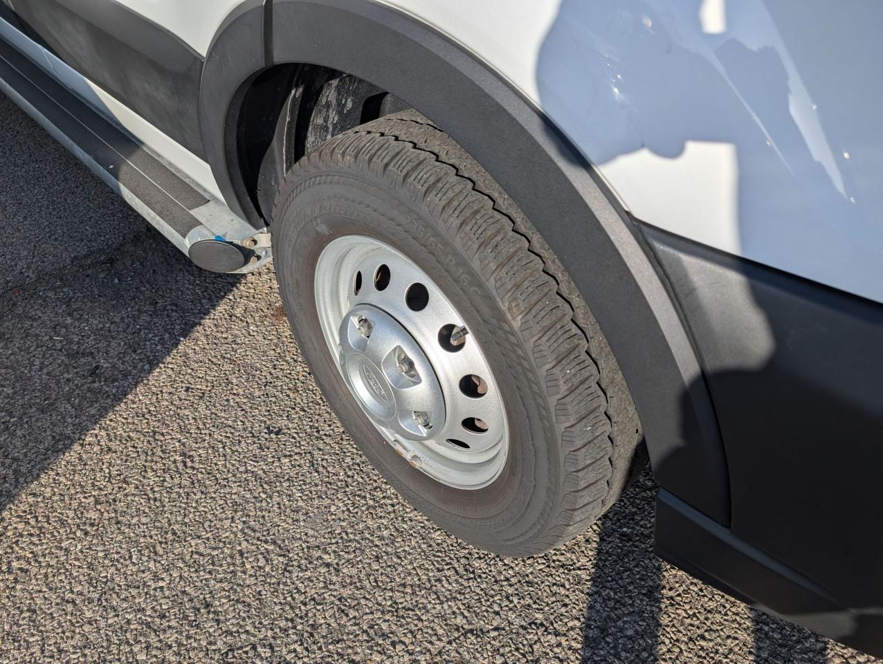 2023 Ford Transit Cargo Van 2500 - Photo #5