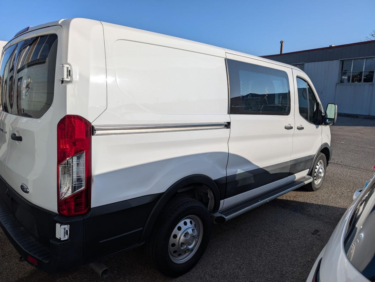 2023 Ford Transit Cargo Van 2500 - Photo #8