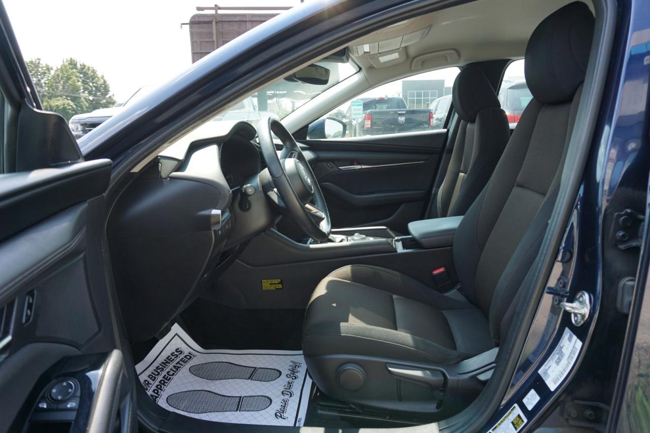 2019 Mazda MAZDA3 2.5L SELECT CERTIFIED *ACCIDENT FREE*MAZDA MAINTAIN* CAMERA BLUETOOTH HEATED SEATS CRUISE ALLOYS - Photo #16