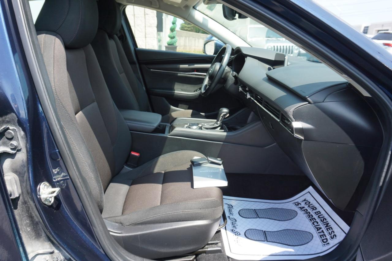 2019 Mazda MAZDA3 2.5L SELECT CERTIFIED *ACCIDENT FREE*MAZDA MAINTAIN* CAMERA BLUETOOTH HEATED SEATS CRUISE ALLOYS - Photo #19