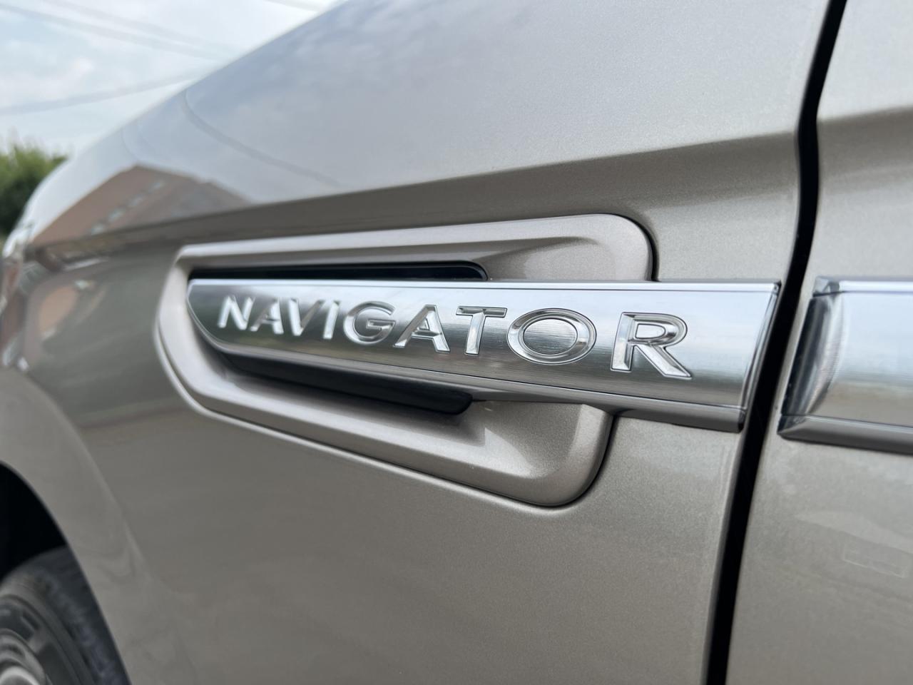 2019 Lincoln Navigator L Reserve 4WD - Photo #7