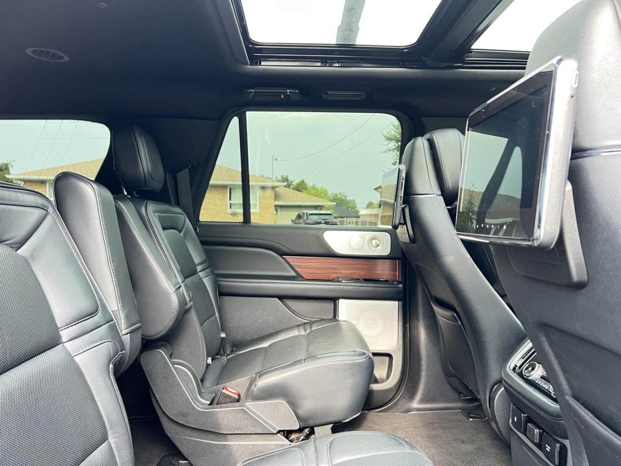 2019 Lincoln Navigator L Reserve 4WD - Photo #8