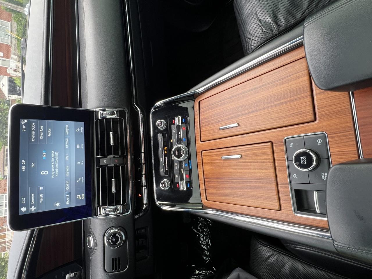 2019 Lincoln Navigator L Reserve 4WD - Photo #21