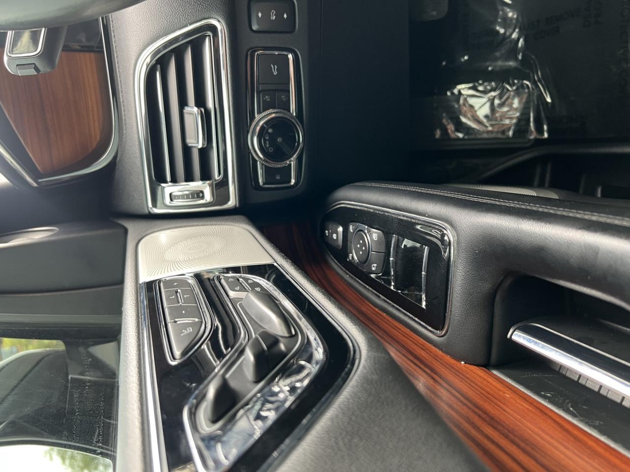 2019 Lincoln Navigator L Reserve 4WD - Photo #22