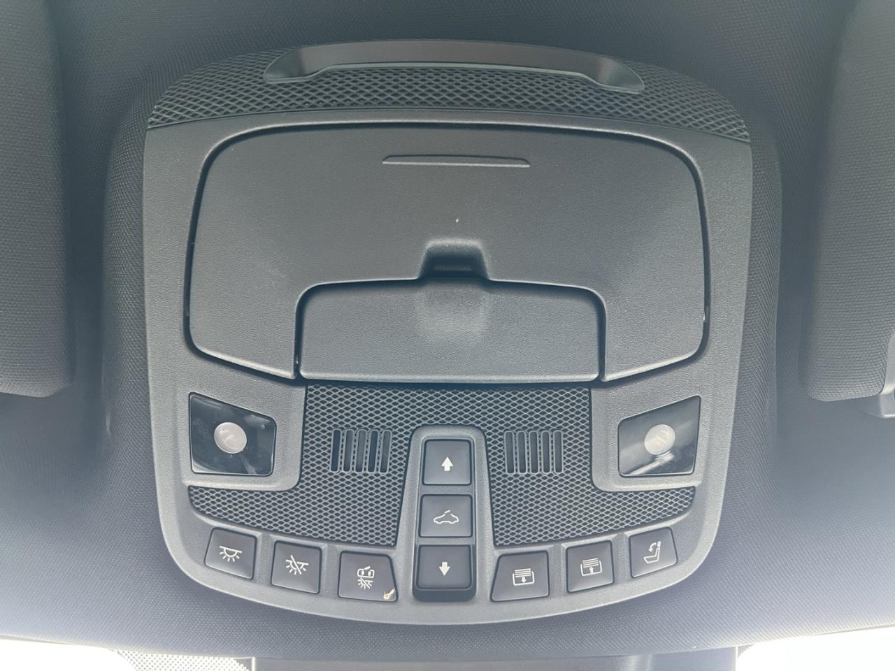 2019 Lincoln Navigator L Reserve 4WD - Photo #24