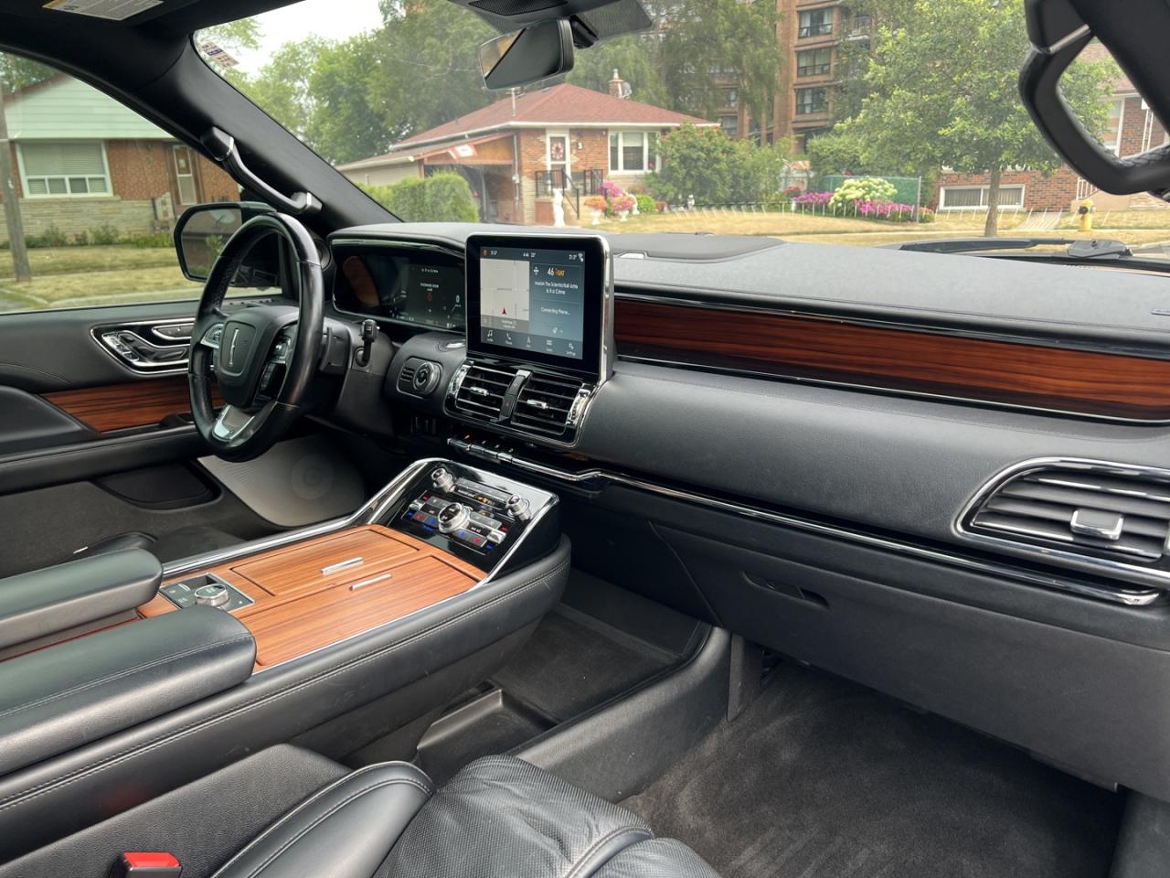 2019 Lincoln Navigator L Reserve 4WD - Photo #32