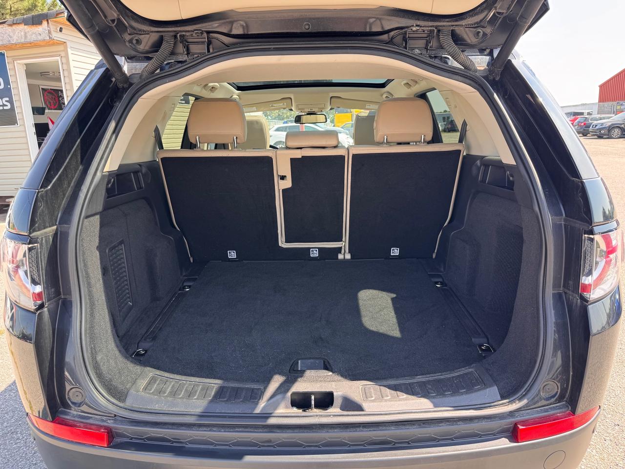 2015 Land Rover Discovery Sport 4WD 4dr HSE - Photo #13