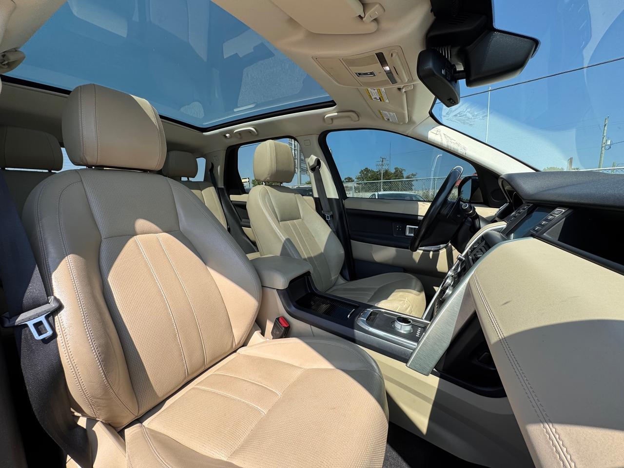 2015 Land Rover Discovery Sport 4WD 4dr HSE - Photo #9