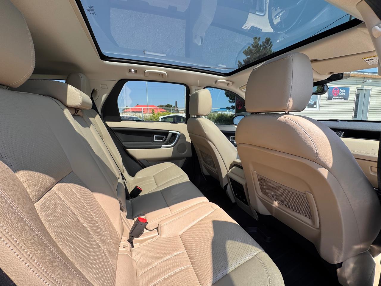 2015 Land Rover Discovery Sport 4WD 4dr HSE - Photo #12