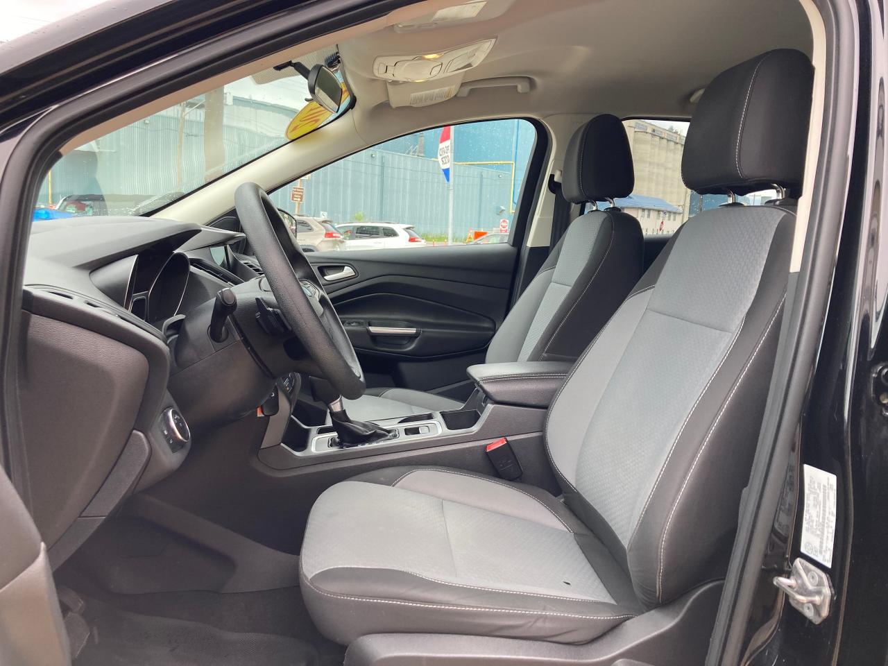 2017 Ford Escape SE - Photo #8