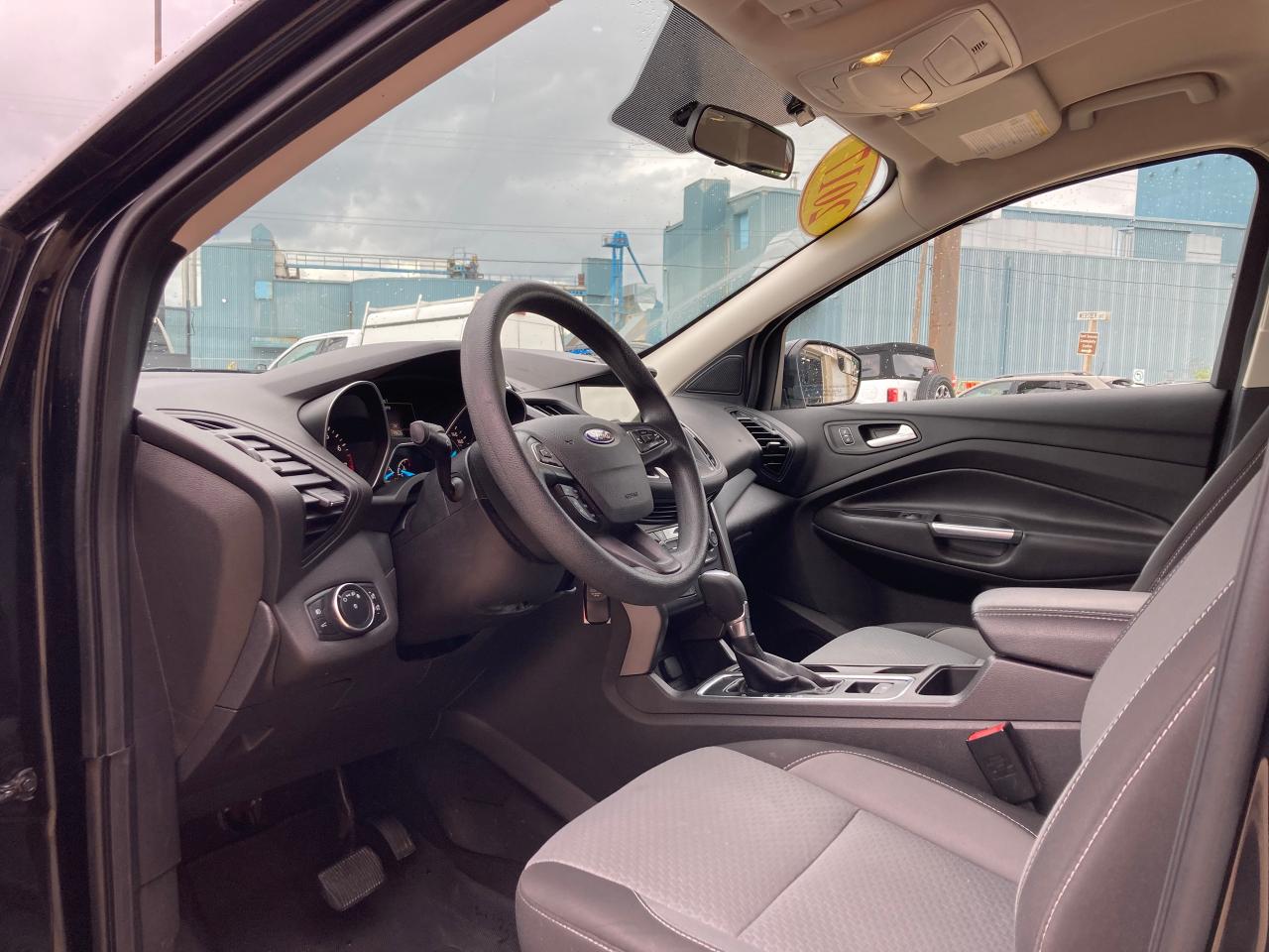 2017 Ford Escape SE - Photo #9