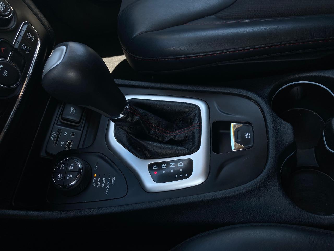 2016 Jeep Cherokee Trailhawk - Photo #19