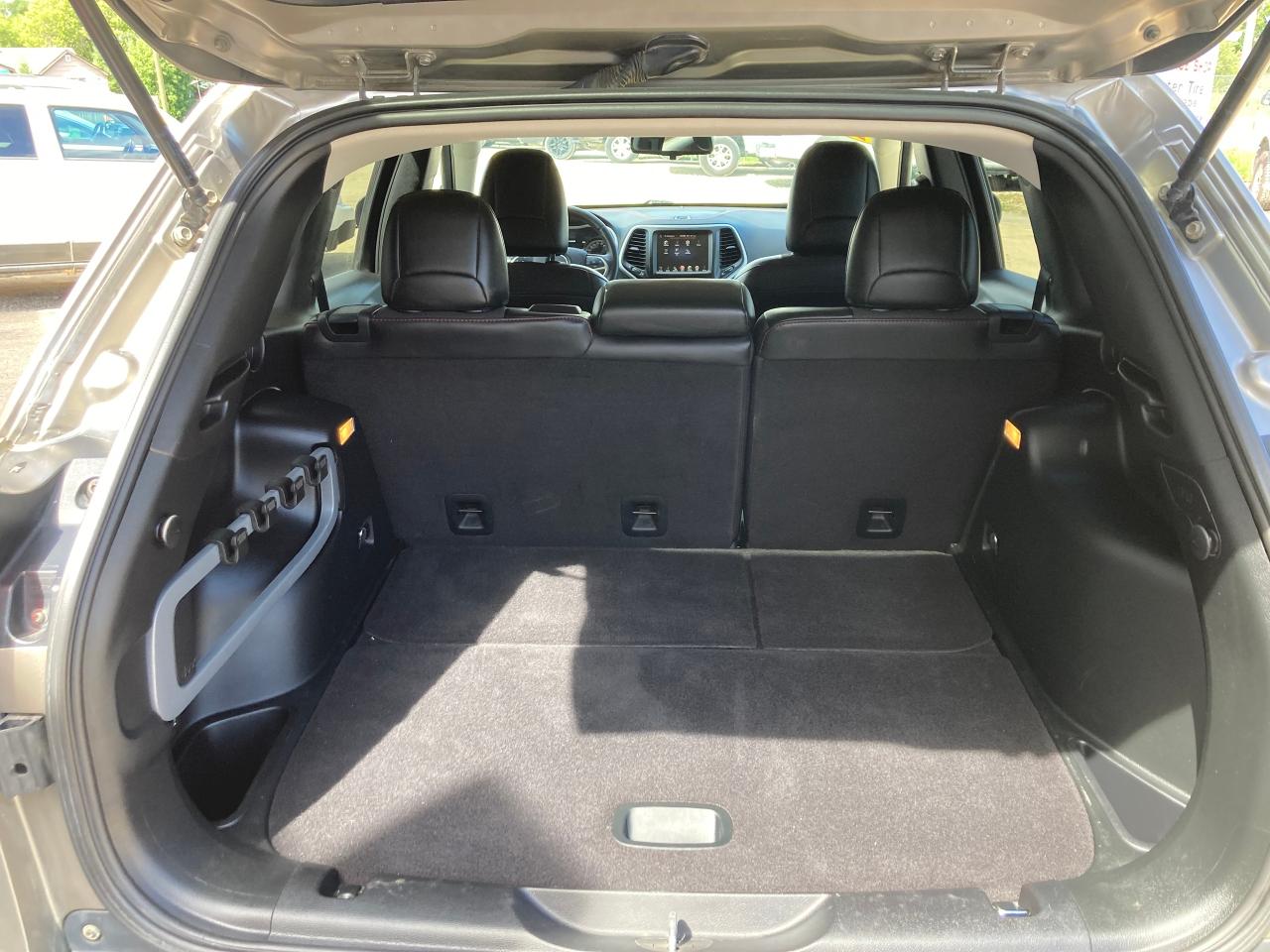2016 Jeep Cherokee Trailhawk - Photo #5