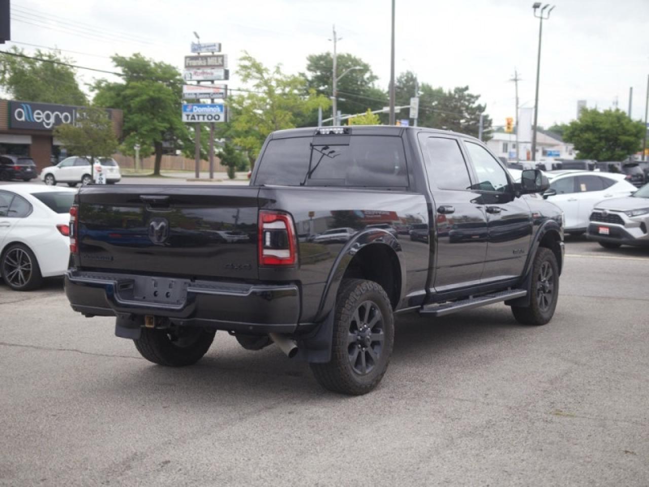 2019 RAM 2500 Laramie  **NIGHT EDITION - SUNROOF** Photo3